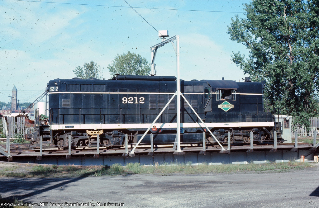 IC 9212 on turntable, ready to head eastward.